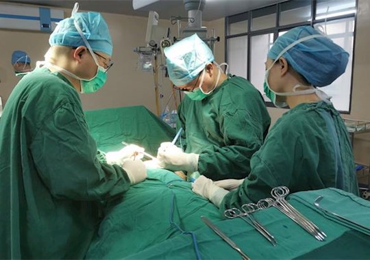 常德市妇幼保健院成功实施院内首例左乳癌根治性切除术