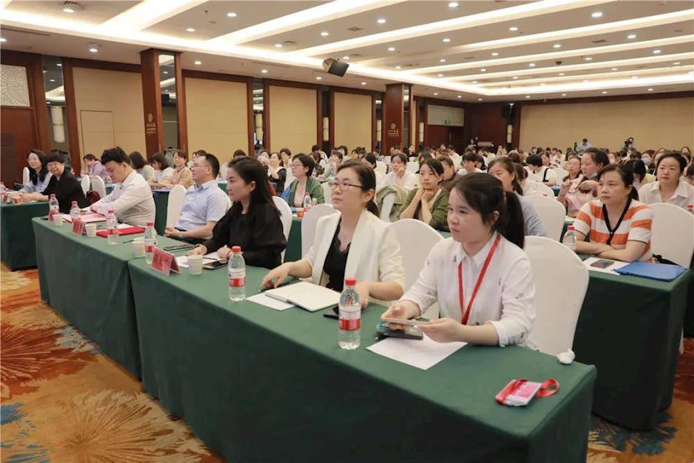 c950f7cdd8c74d45be3db24294dbc064.jpg