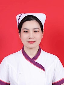 张　婷