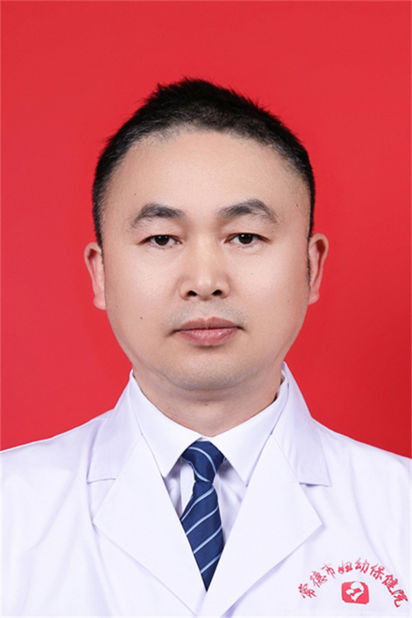 黄丕红