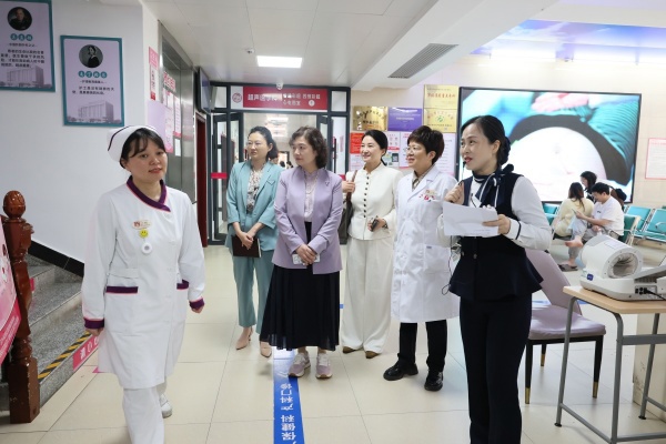 省妇幼专家调研指导常德市妇幼保健院早孕门诊