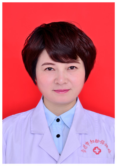 许金凤.jpg 许金凤.jpg