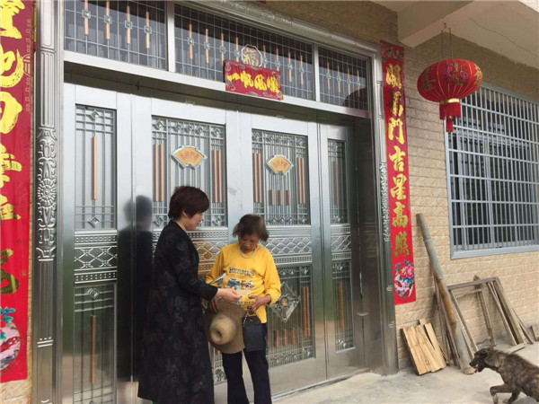 胡旭红拍摄.jpg 胡旭红拍摄.jpg
